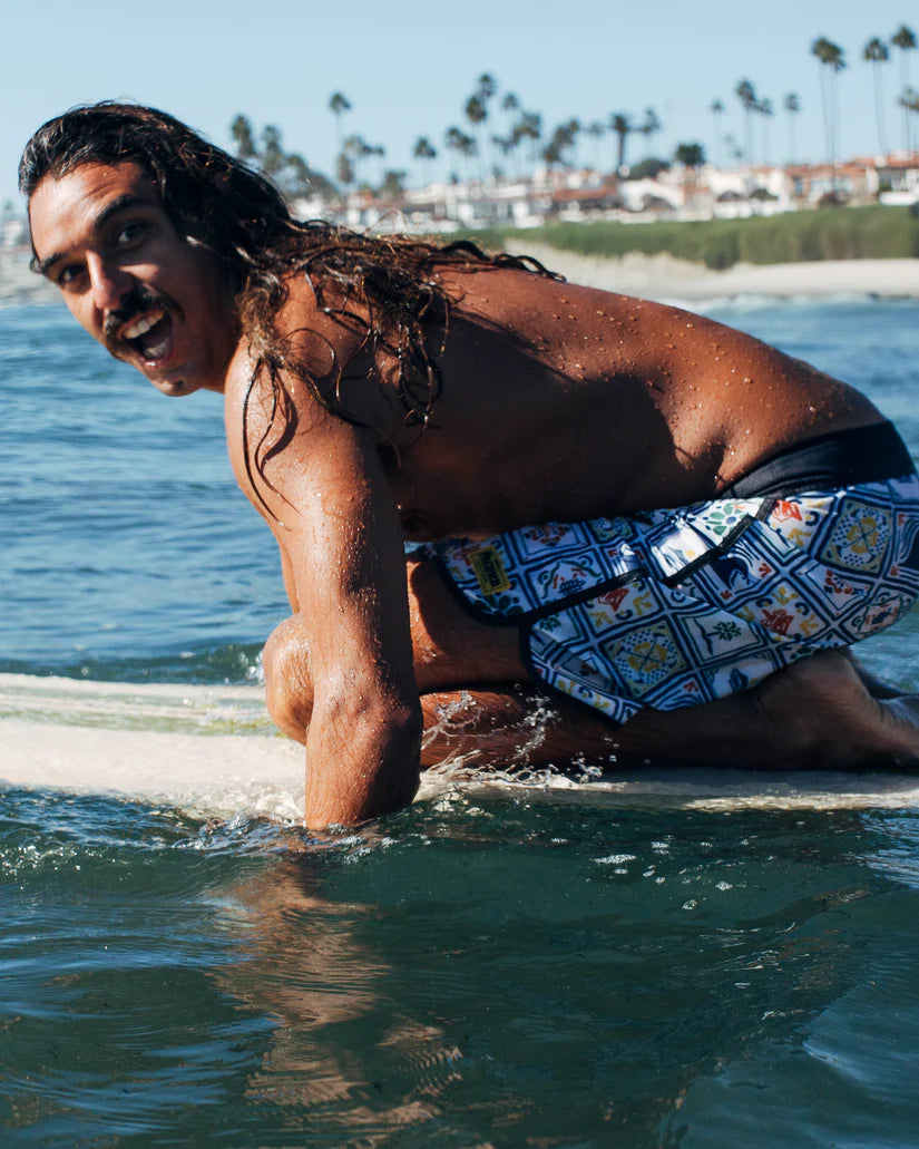 Quiksilver X Pacifico Mens Scallop 19' trunk