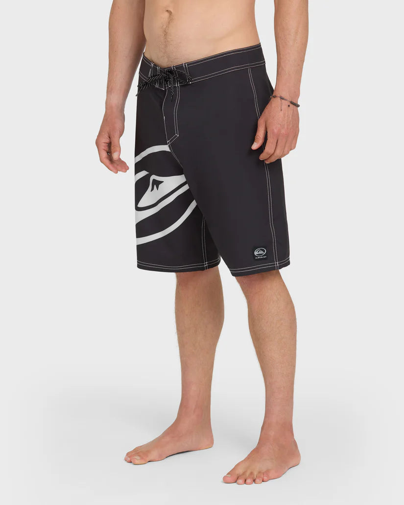 Quiksilver Young Guns Saturn Boss 21" Boardshorts Black