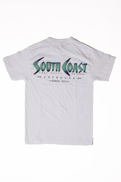 SOUTH COAST MENS TIKI LOGO TEE White