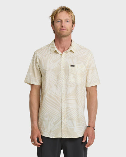 Quiksilver Aruba Palm Classic Stretch Short Sleeve Shirt Snow White