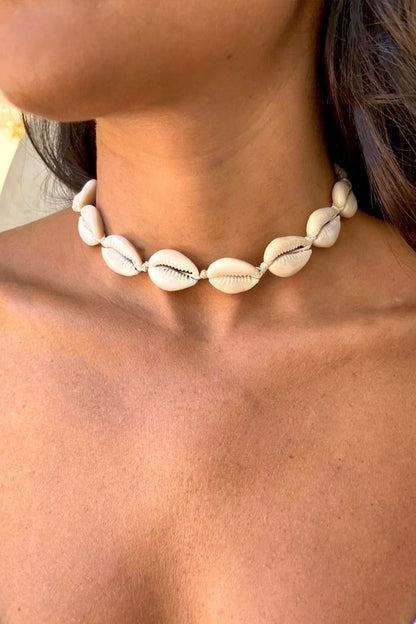 Simple Shells Necklace