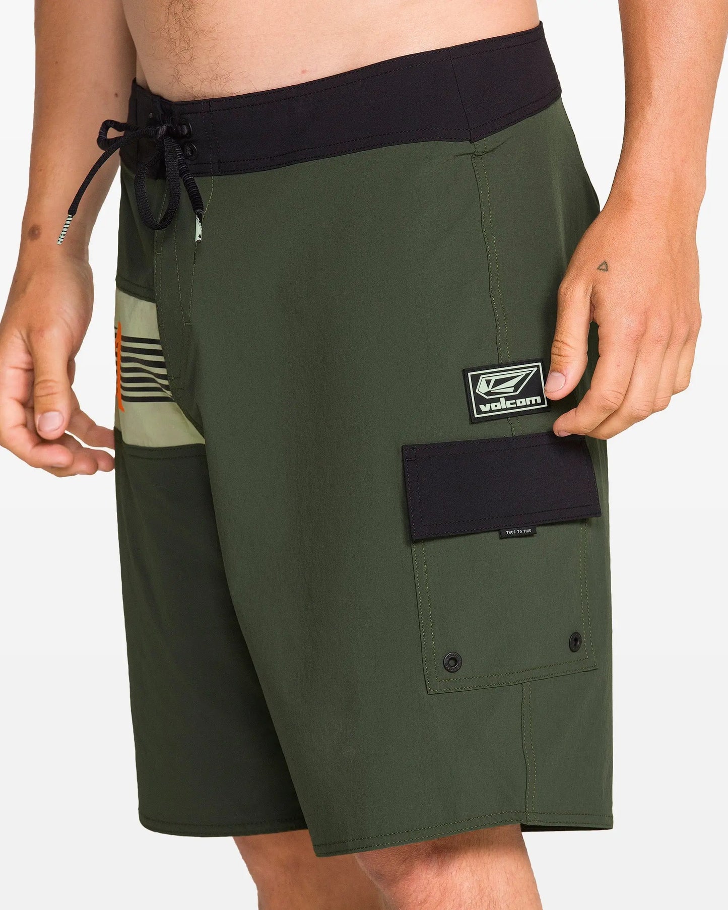 Volcom Men's Liberator Mod 20" Boardshorts Squadron Green