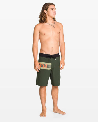 Volcom Men's Liberator Mod 20" Boardshorts Squadron Green