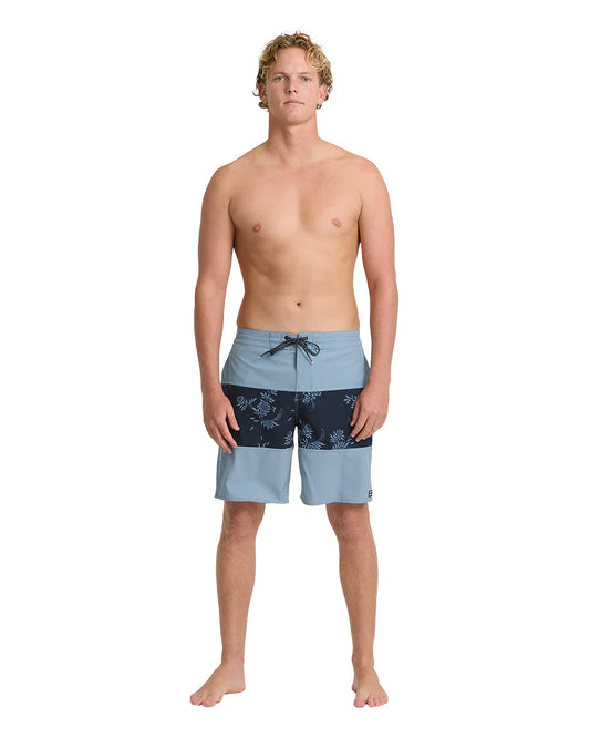 Billabong Men's Tribong Lo Tide 18" Boardshorts True Navy
