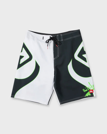 Quiksilver Young Guns Intercepter 21" Boardshorts Bright White