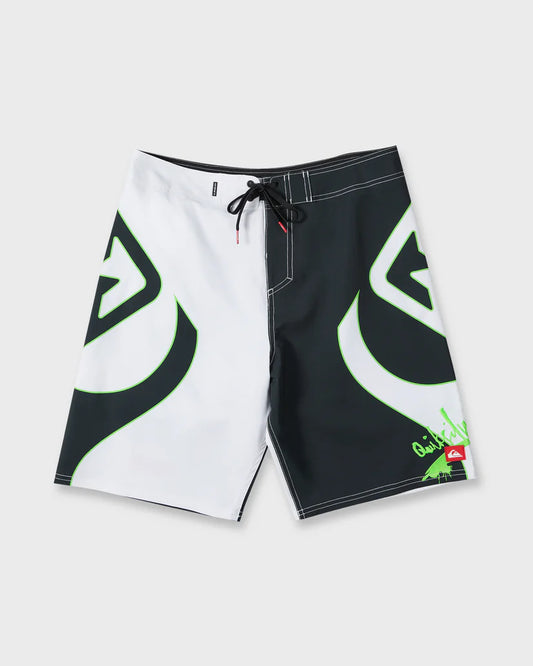 Quiksilver Young Guns Intercepter 21" Boardshorts Bright White