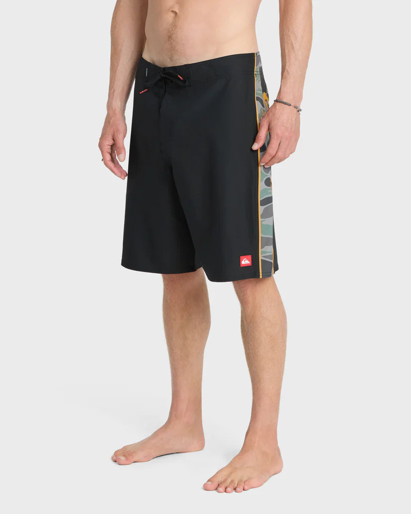 Quiksilver Young Guns Nomad Print 21" Boardshorts Anthracite