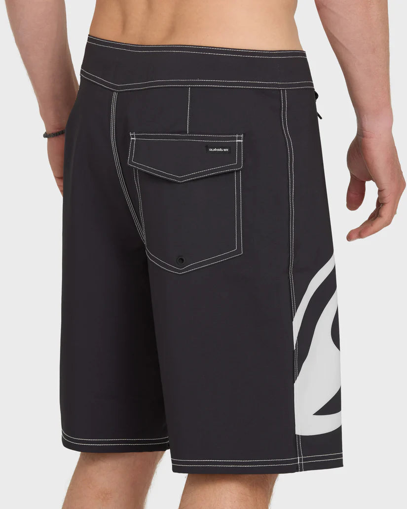 Quiksilver Young Guns Saturn Boss 21" Boardshorts Black