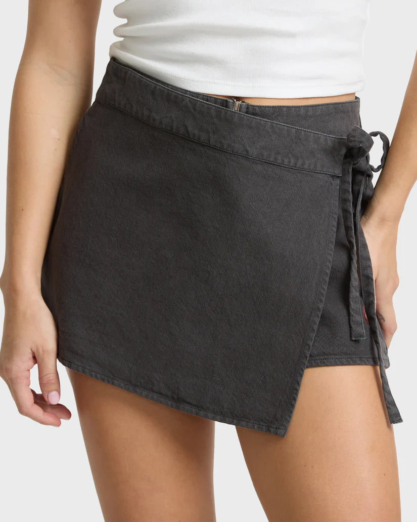 Billabong Women's Your Crush Skort Black Sands